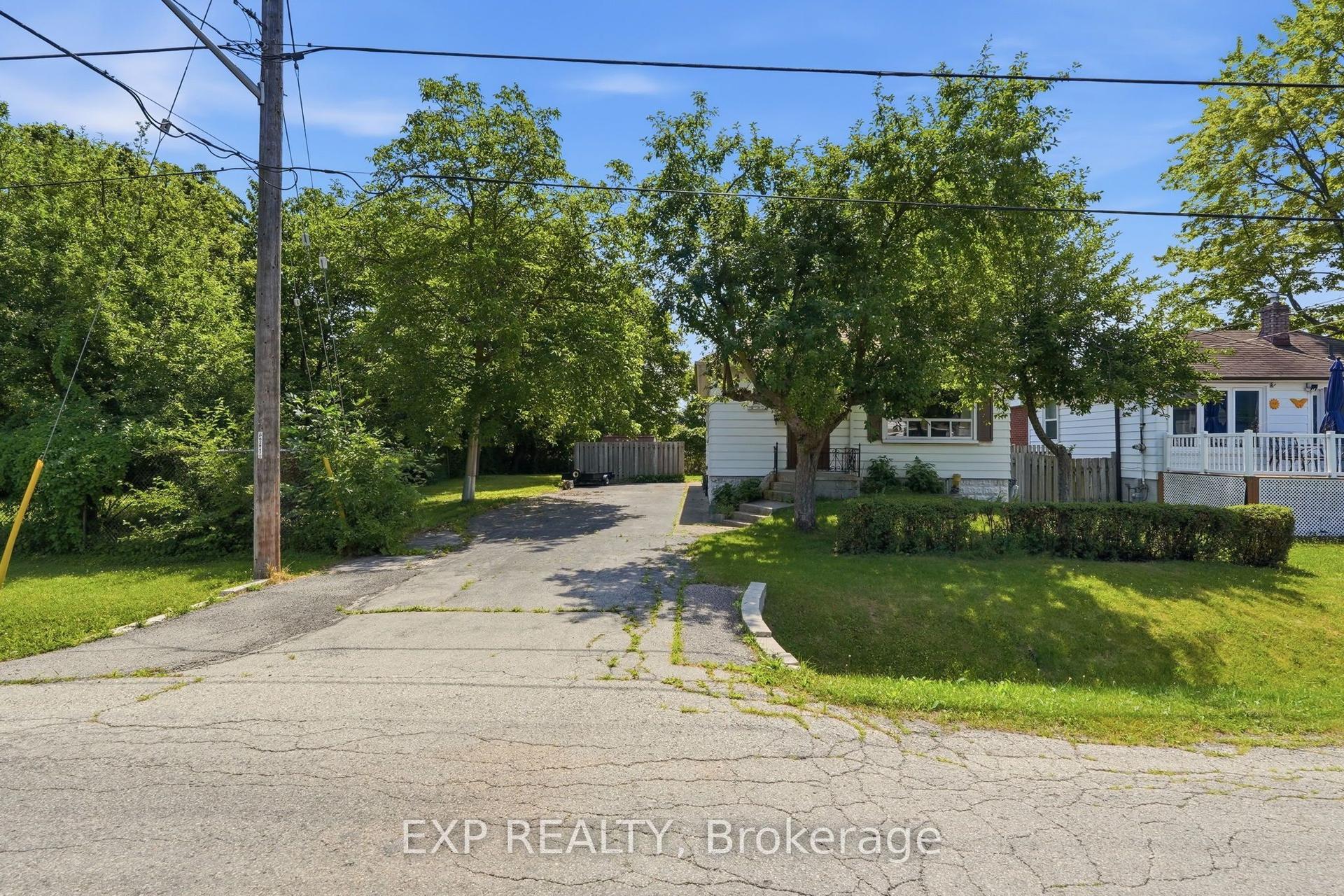 188 Troy Street, Mississauga — Detached for sale, photo 1