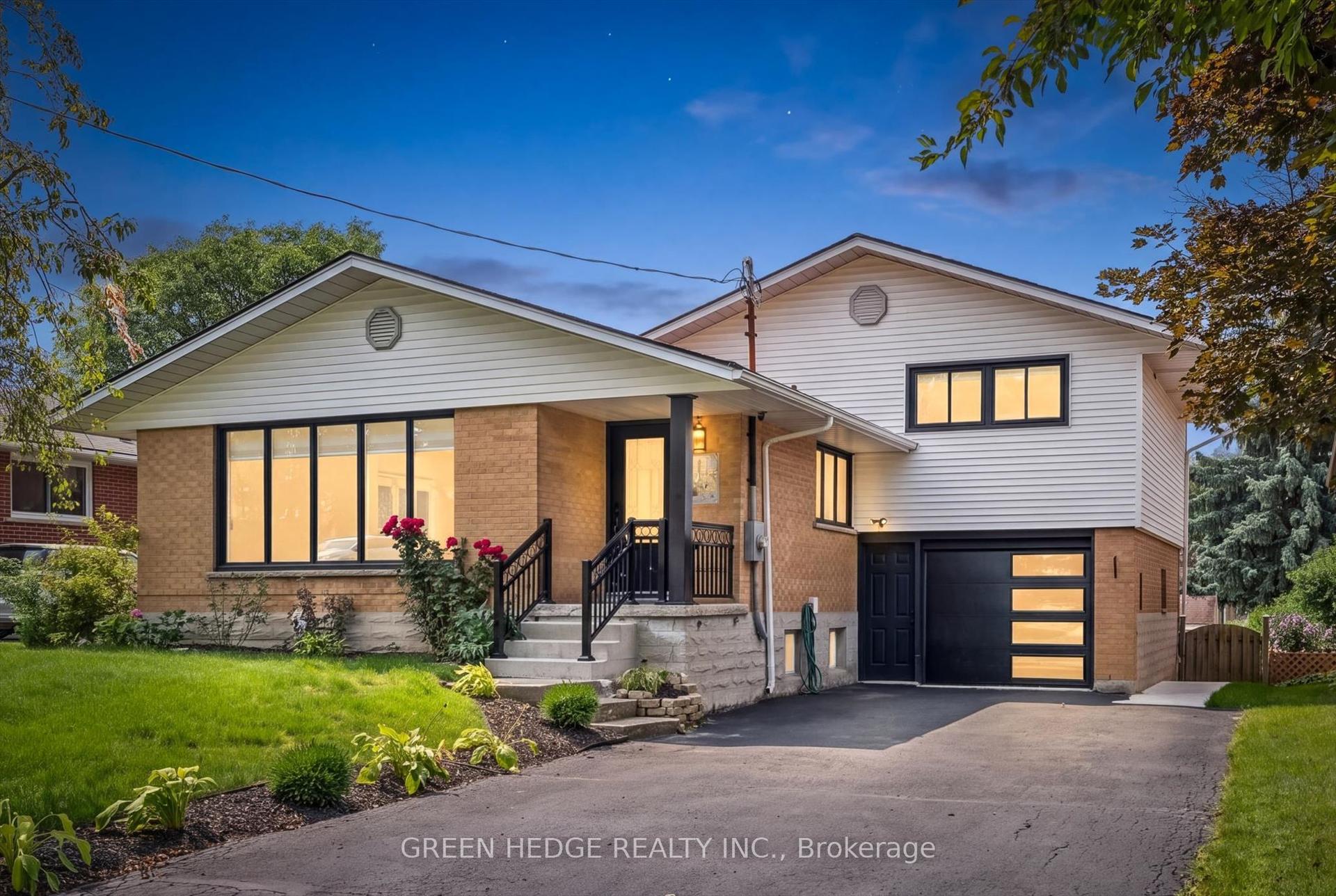 385 Village Crescent, Kitchener — Detached for sale, photo 1