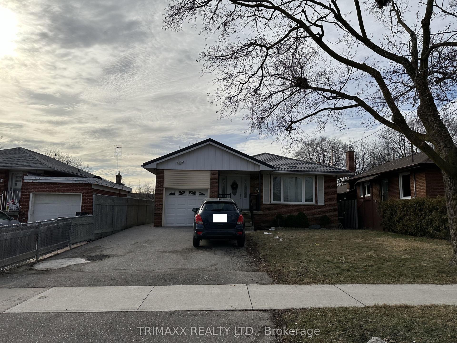 93 Jeffcoat Drive BSMT #BSMT, Toronto — Detached for lease, photo 1