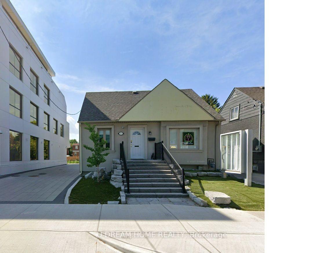 99 Sheppard Avenue E — photo 1