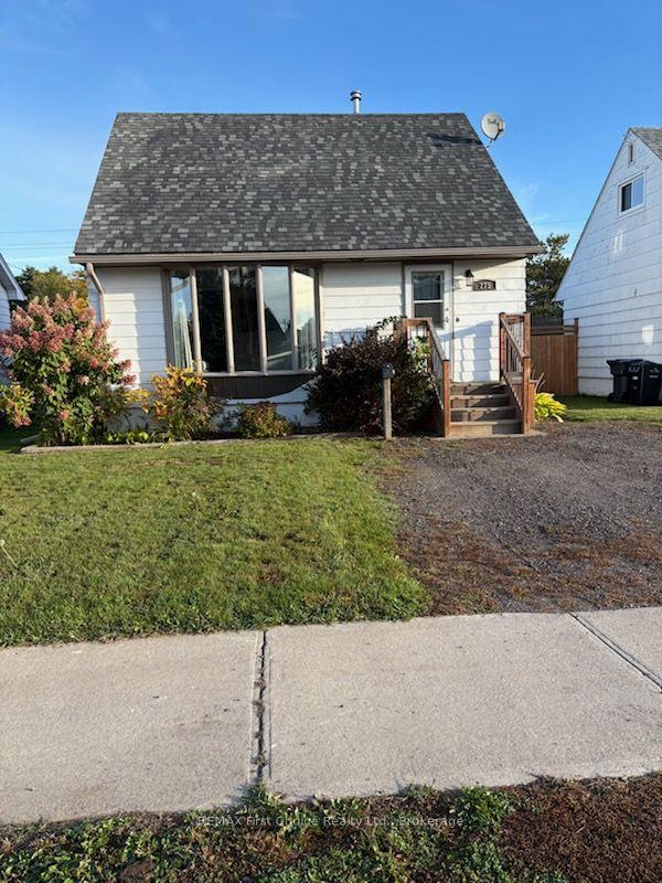 275 Christina Street W, Thunder Bay — Detached for sale, photo 1