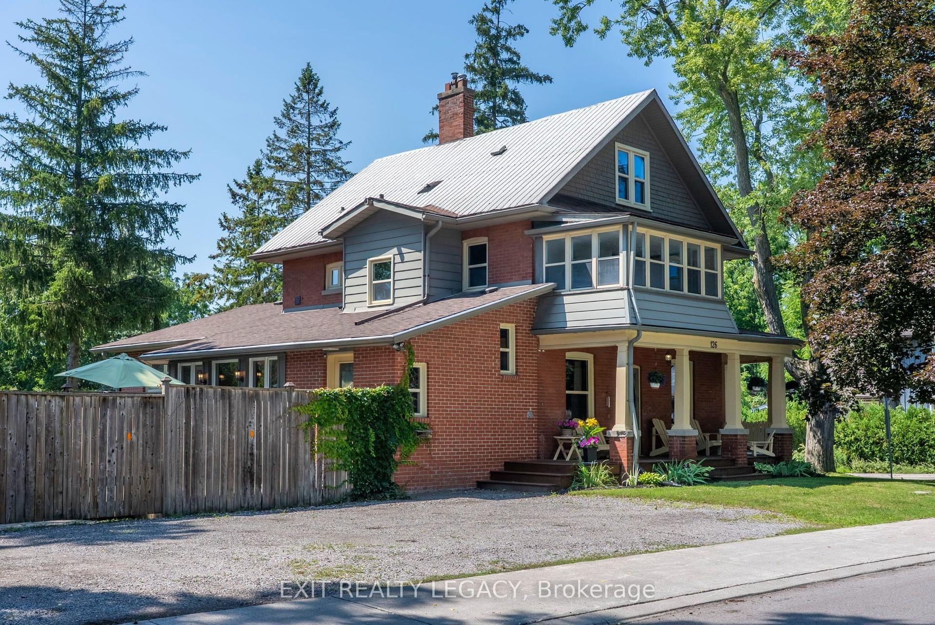 126 Temperance Street, Aurora — Detached for sale, photo 1
