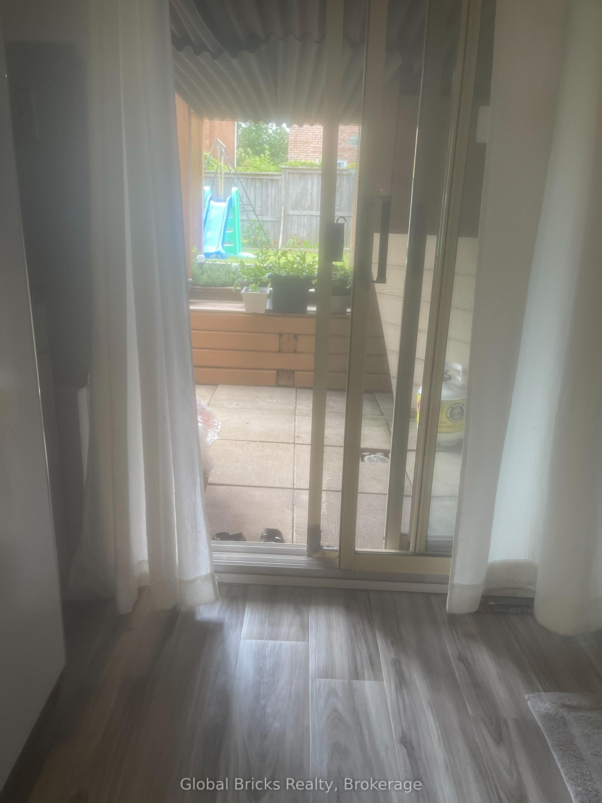 4596 Bay Villa Avenue, Mississauga — Townhouse for lease, photo 1