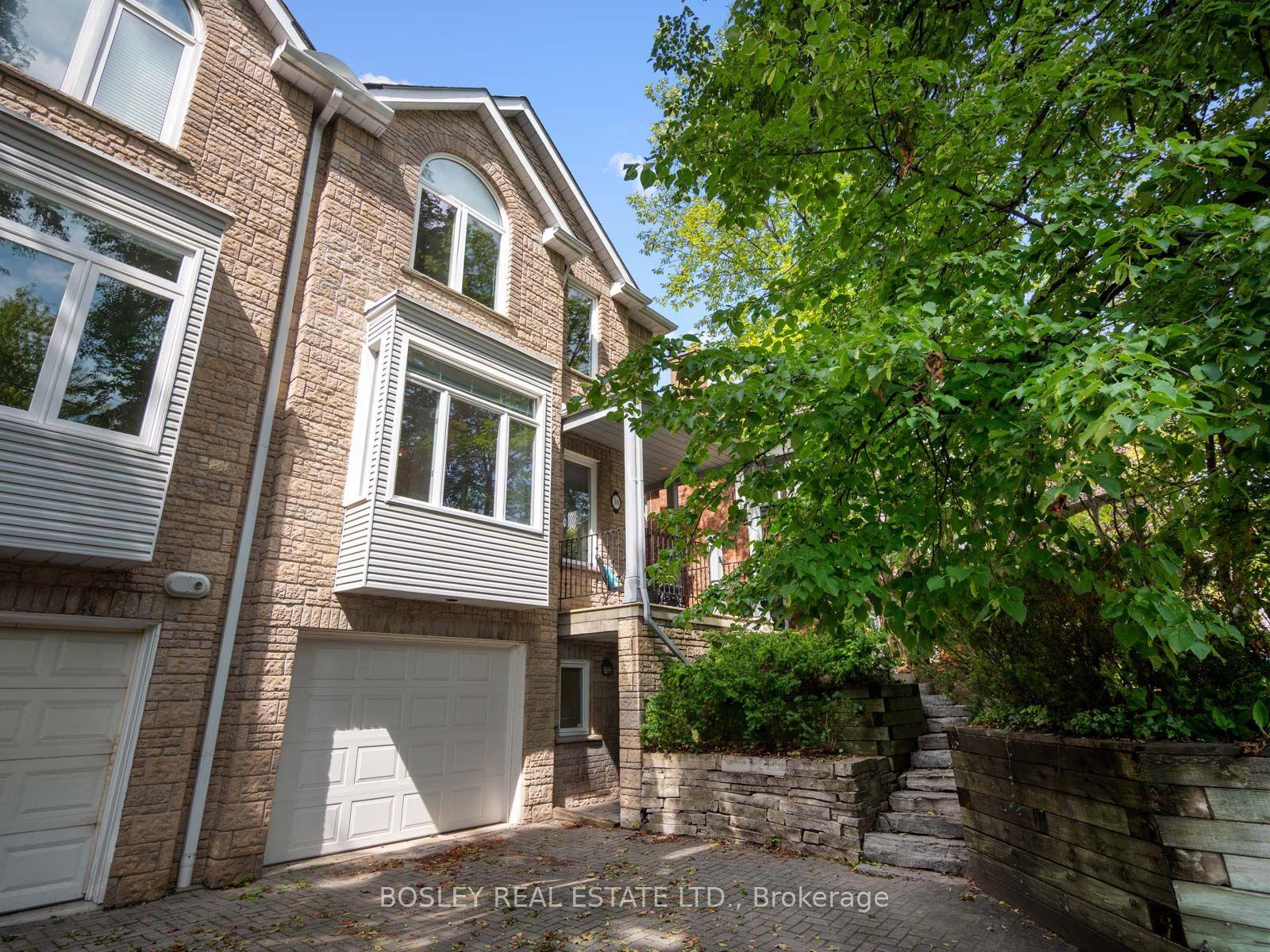10 De Savery Crescent, Toronto — Semi-Detached for sale, photo 1