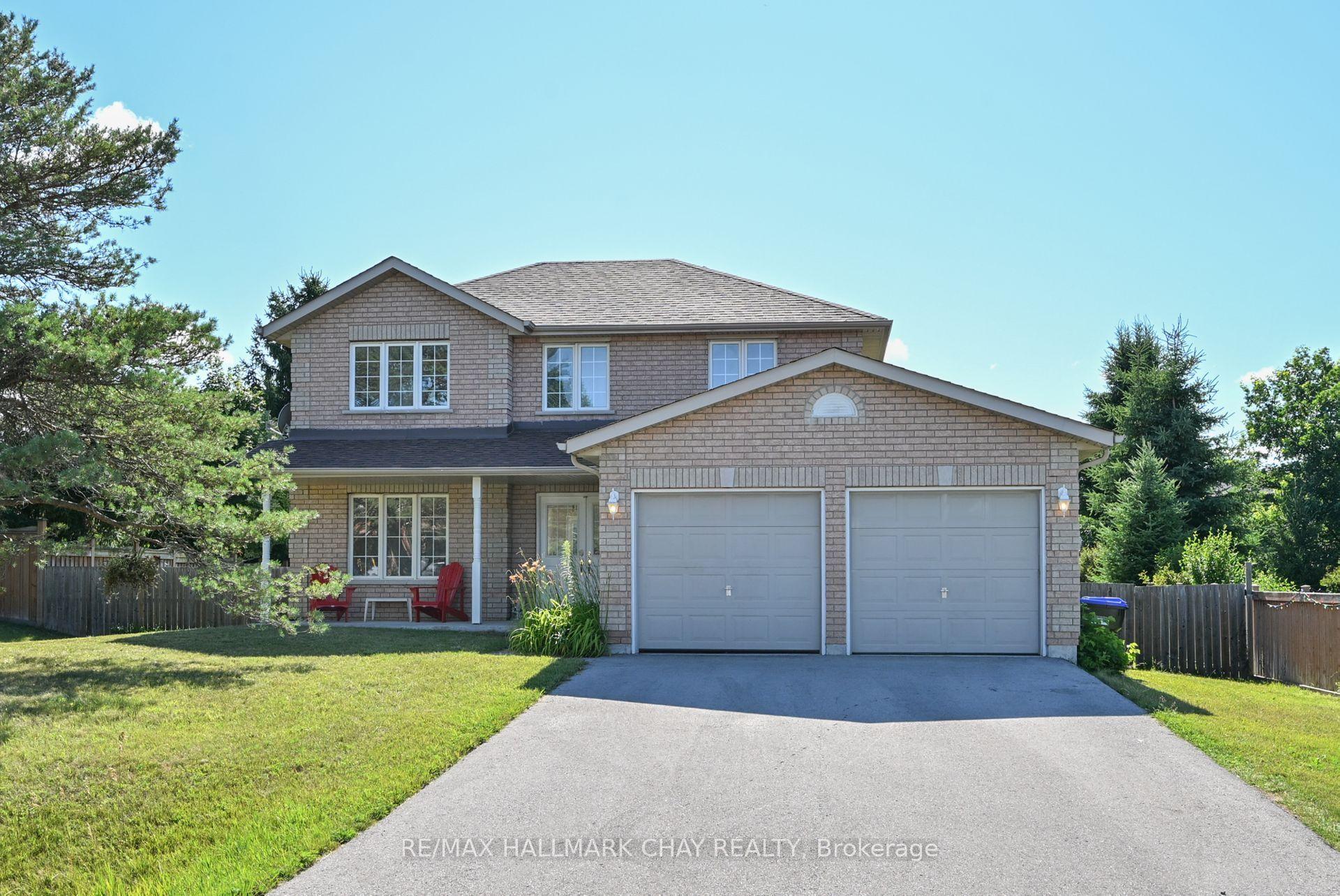 16 Brian Crescent — photo 1