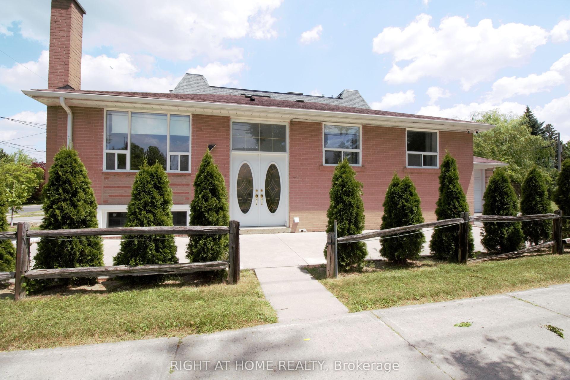 263 Patricia Avenue, Toronto — Detached for sale, photo 1