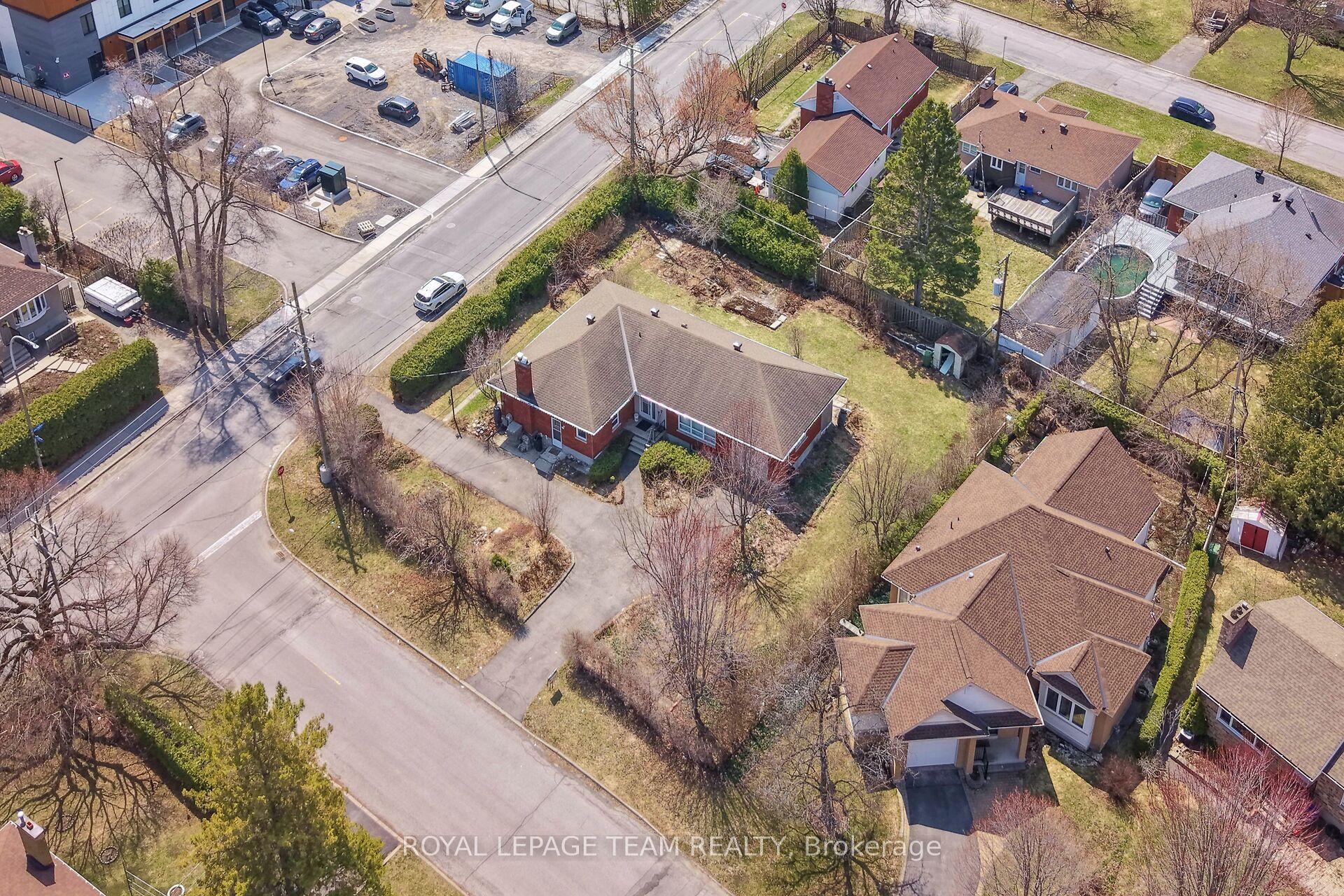 45 Capilano Drive — photo 1