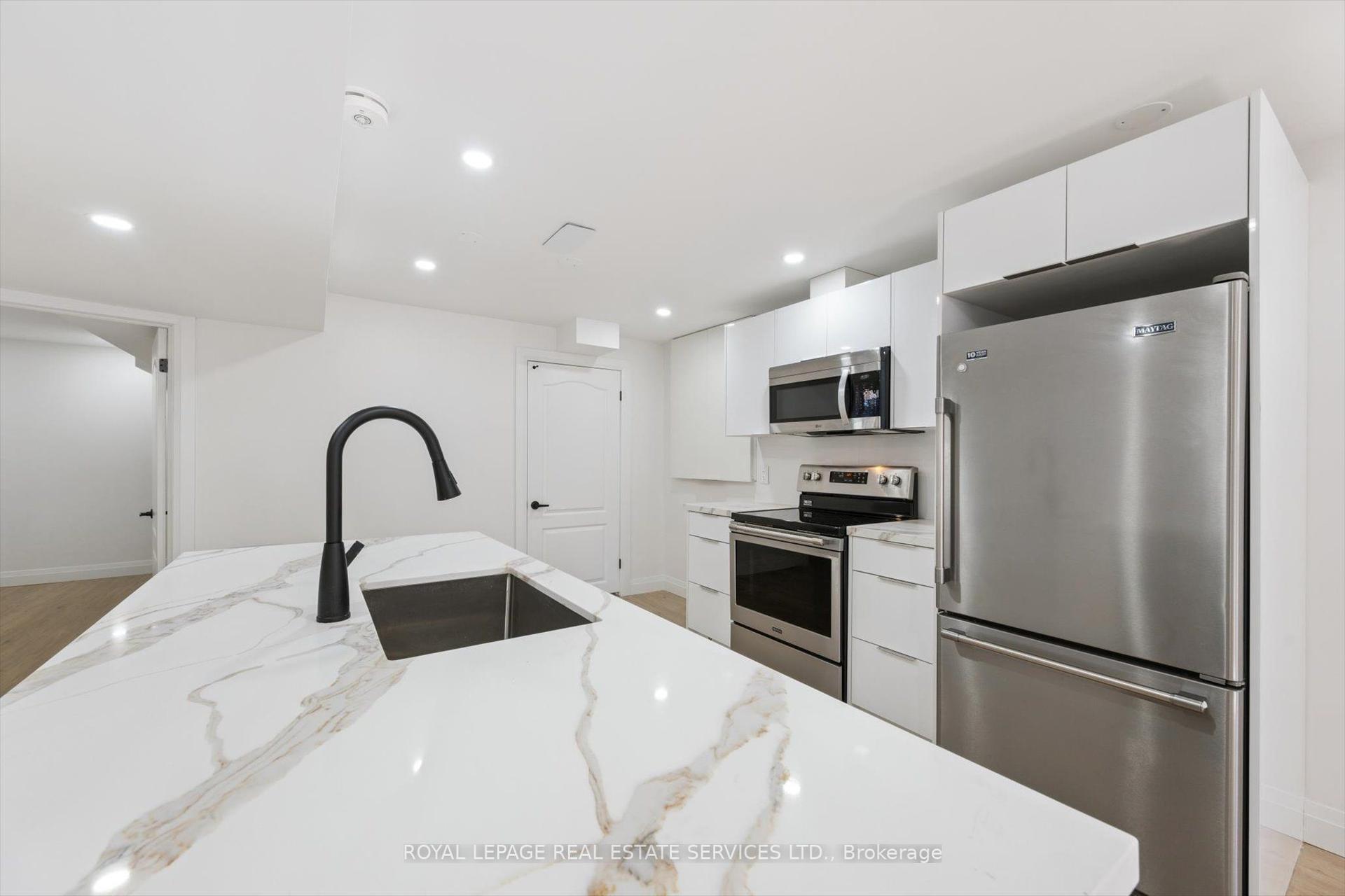3872 Densbury Drive Bsmt Apt #Bsmt Apt, Mississauga — Detached for lease, photo 1