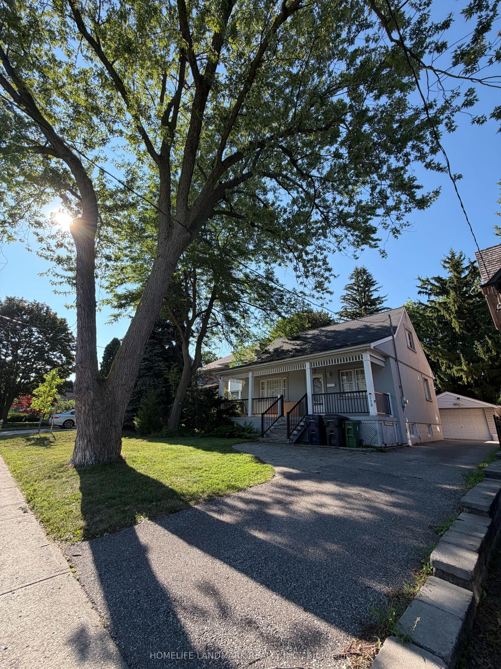 228 Hollywood Avenue, Toronto — Detached for sale, photo 1