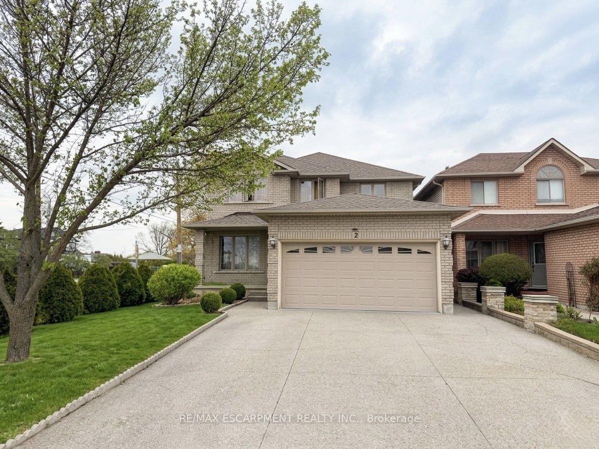 2 PINERIDGE Drive — photo 1
