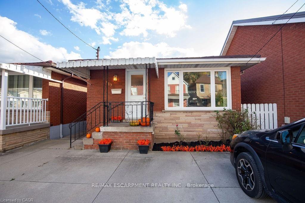 313 Barton Street W — photo 1