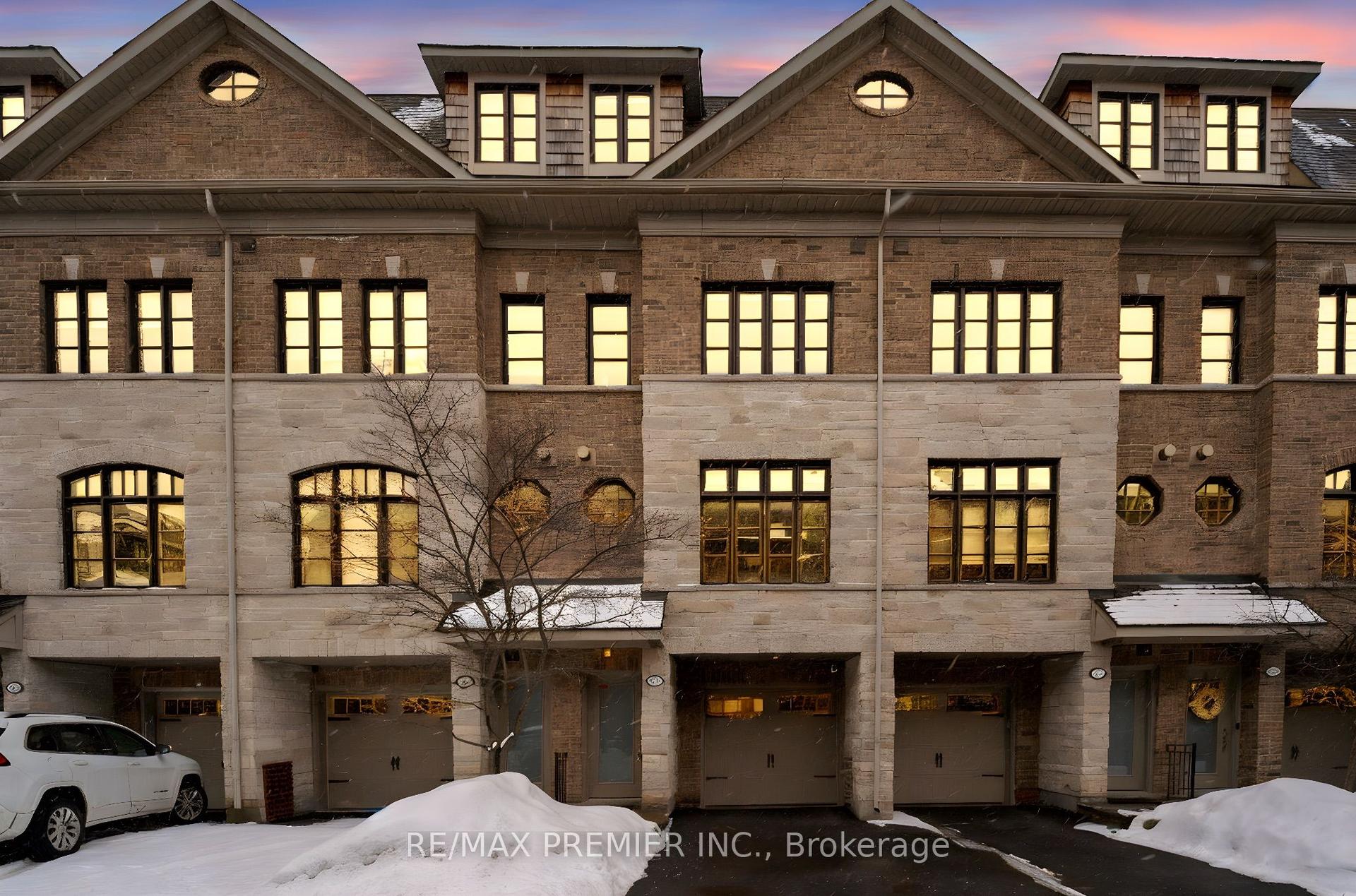 27 Powseland Crescent — photo 1