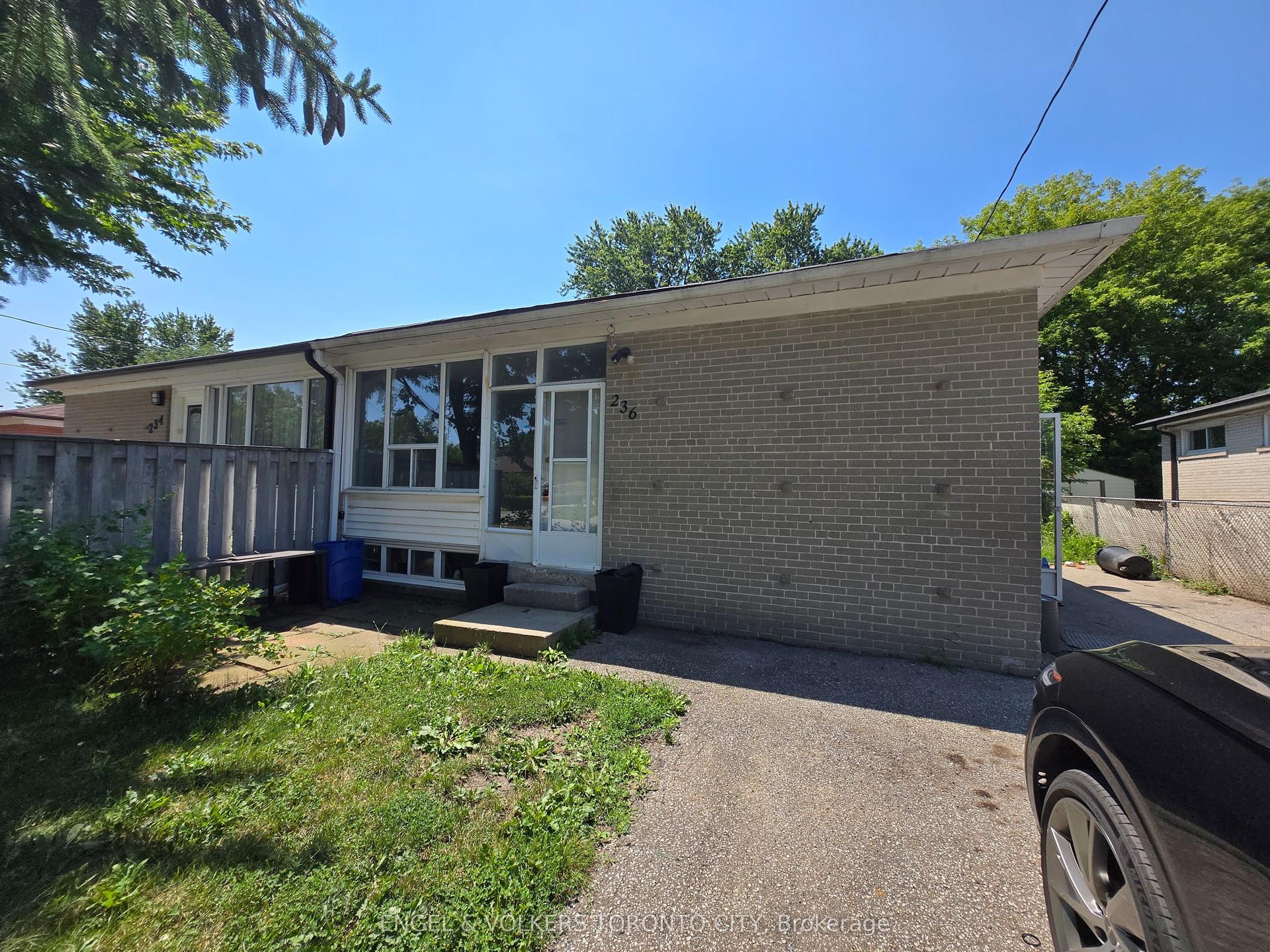 236 Anzac Road main #main, Richmond Hill — Semi-Detached for lease, photo 1