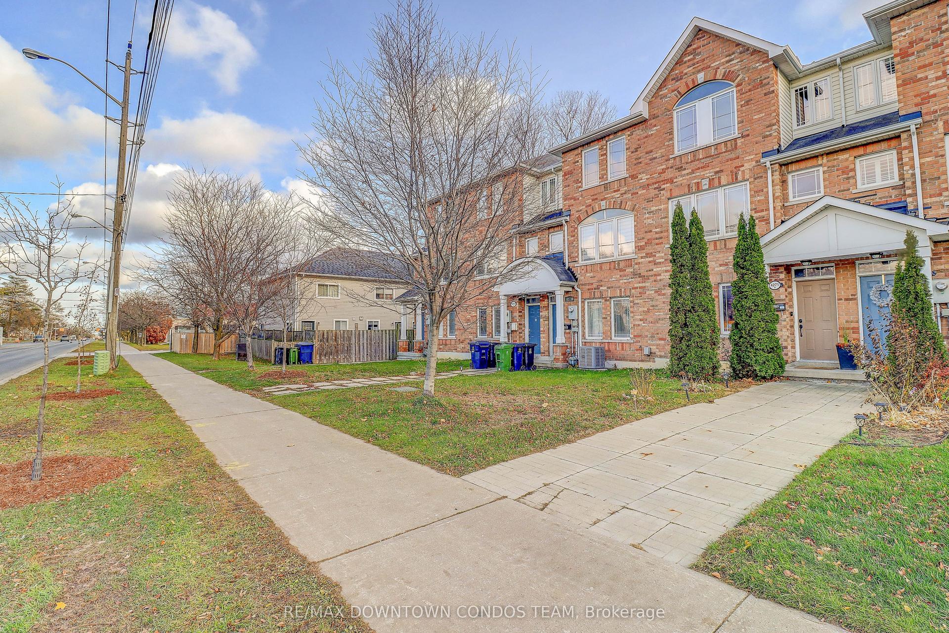 4271A Lawrence Avenue E — photo 1