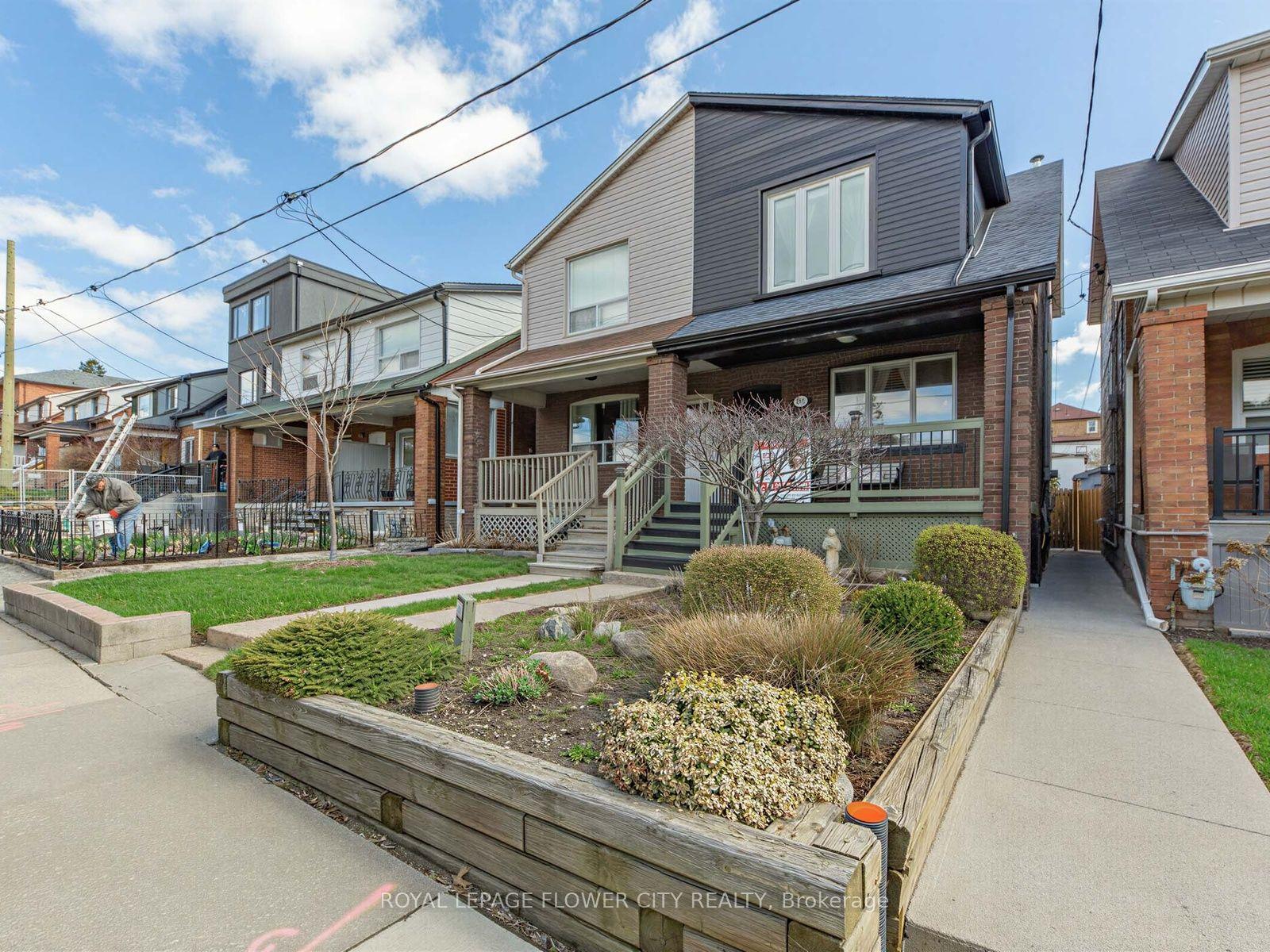 489 Westmount Avenue — photo 1