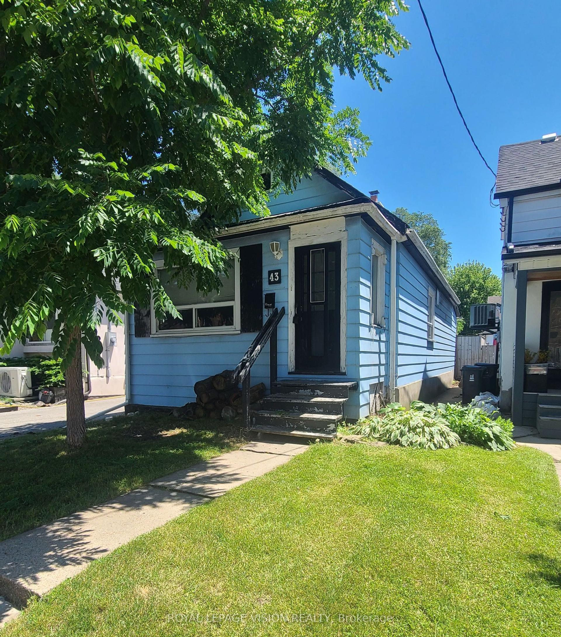 43 Jillson Avenue, Toronto — Detached for sale, photo 1