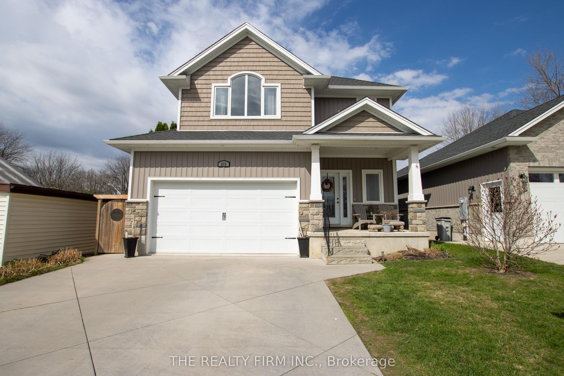 279 Oak Street — photo 1