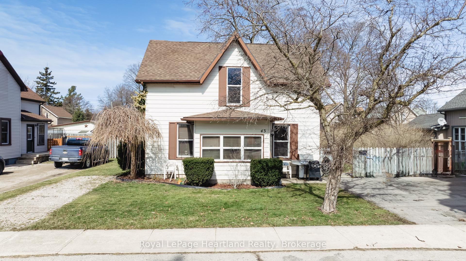43 Trafalgar Street, Goderich — Detached for sale, photo 1