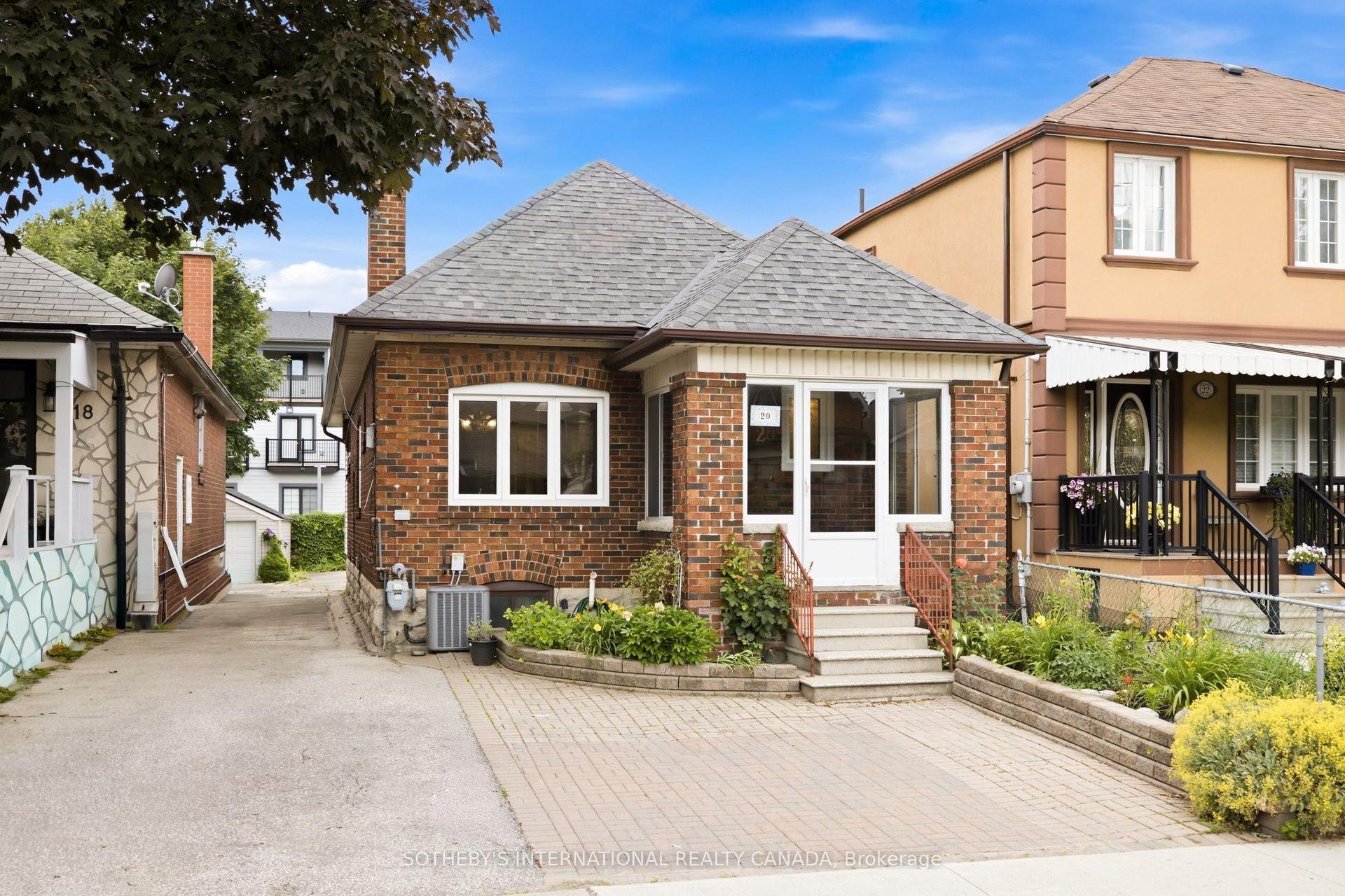 20 Bicknell Avenue — photo 1
