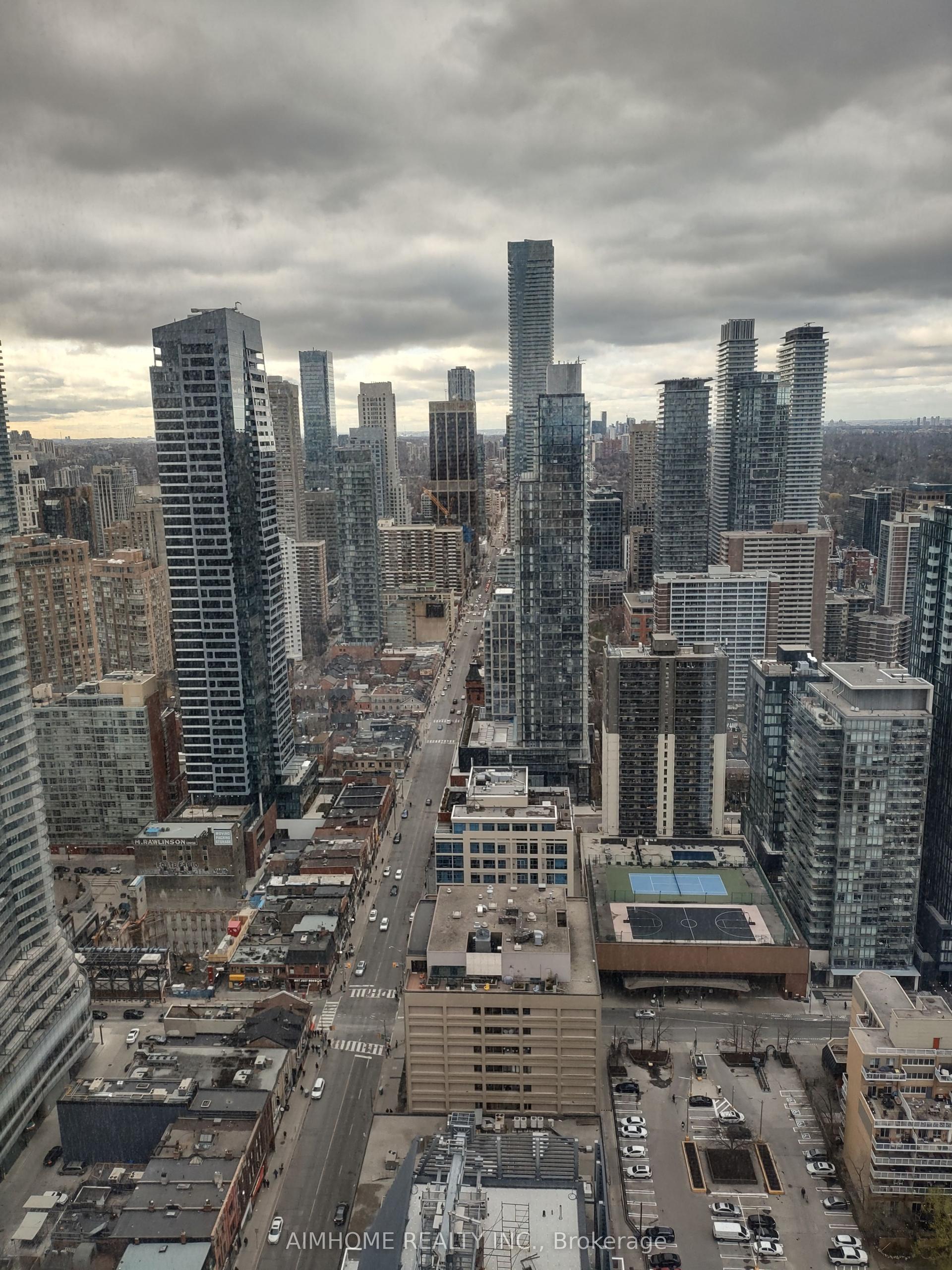 501 Yonge Street — photo 1