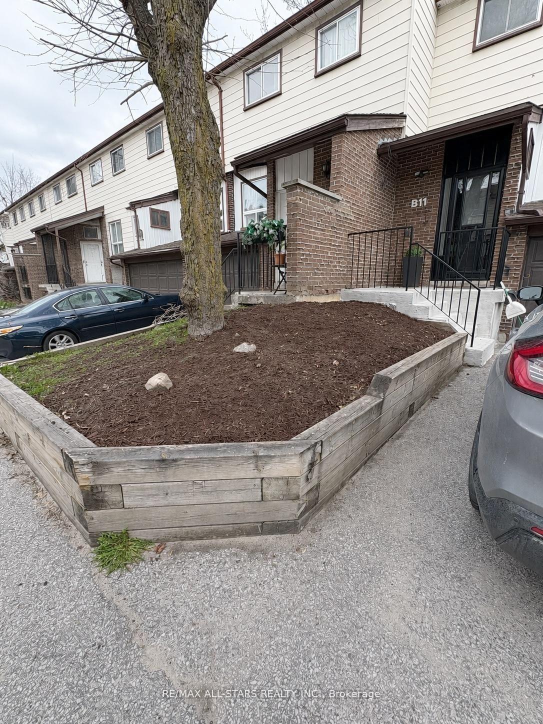 63 Ferris Lane B11 #B11 — photo 1