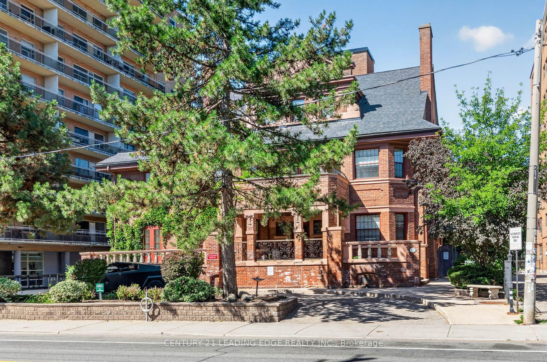 212 St George Street 104 #104, Toronto — Condo for lease, photo 1