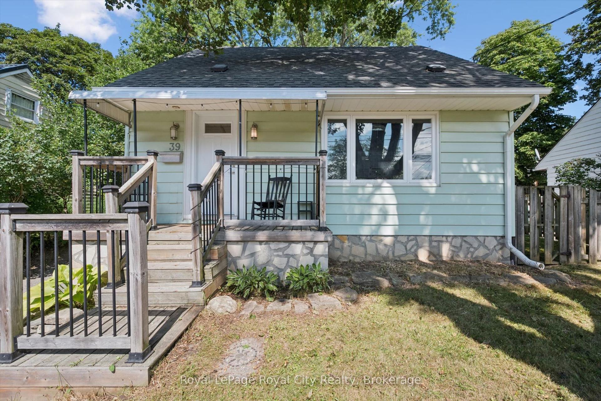 39 Ridgewood Avenue, Guelph — Detached for sale, photo 1