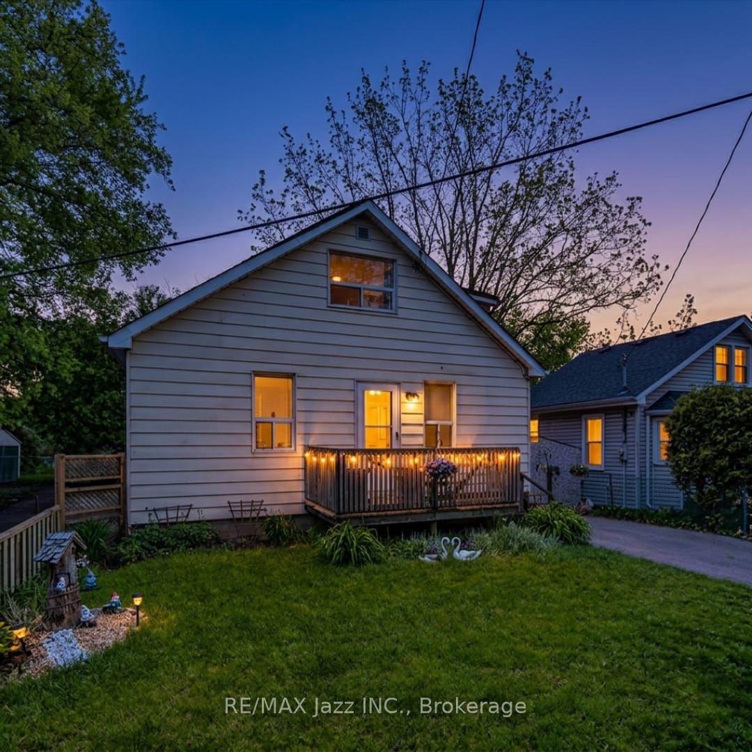 162 College Avenue, Oshawa — Detached for sale, photo 1