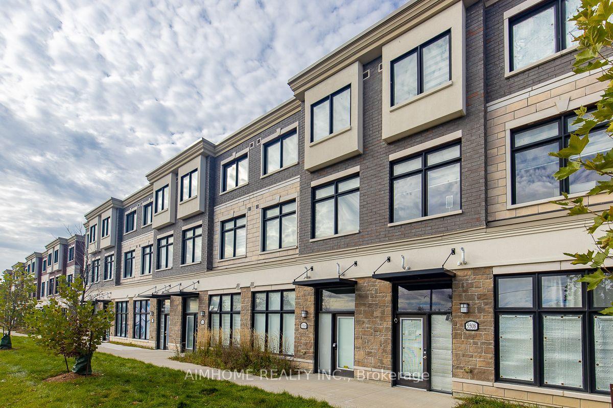 5506 Main Street, Whitchurch-Stouffville — Townhouse for lease, photo 1