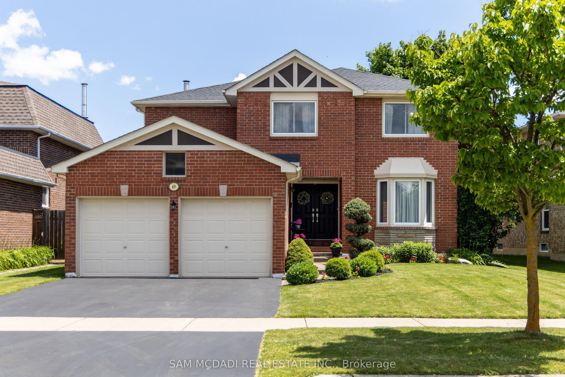 69 Parkside Drive, Brampton — Detached for sale, photo 1