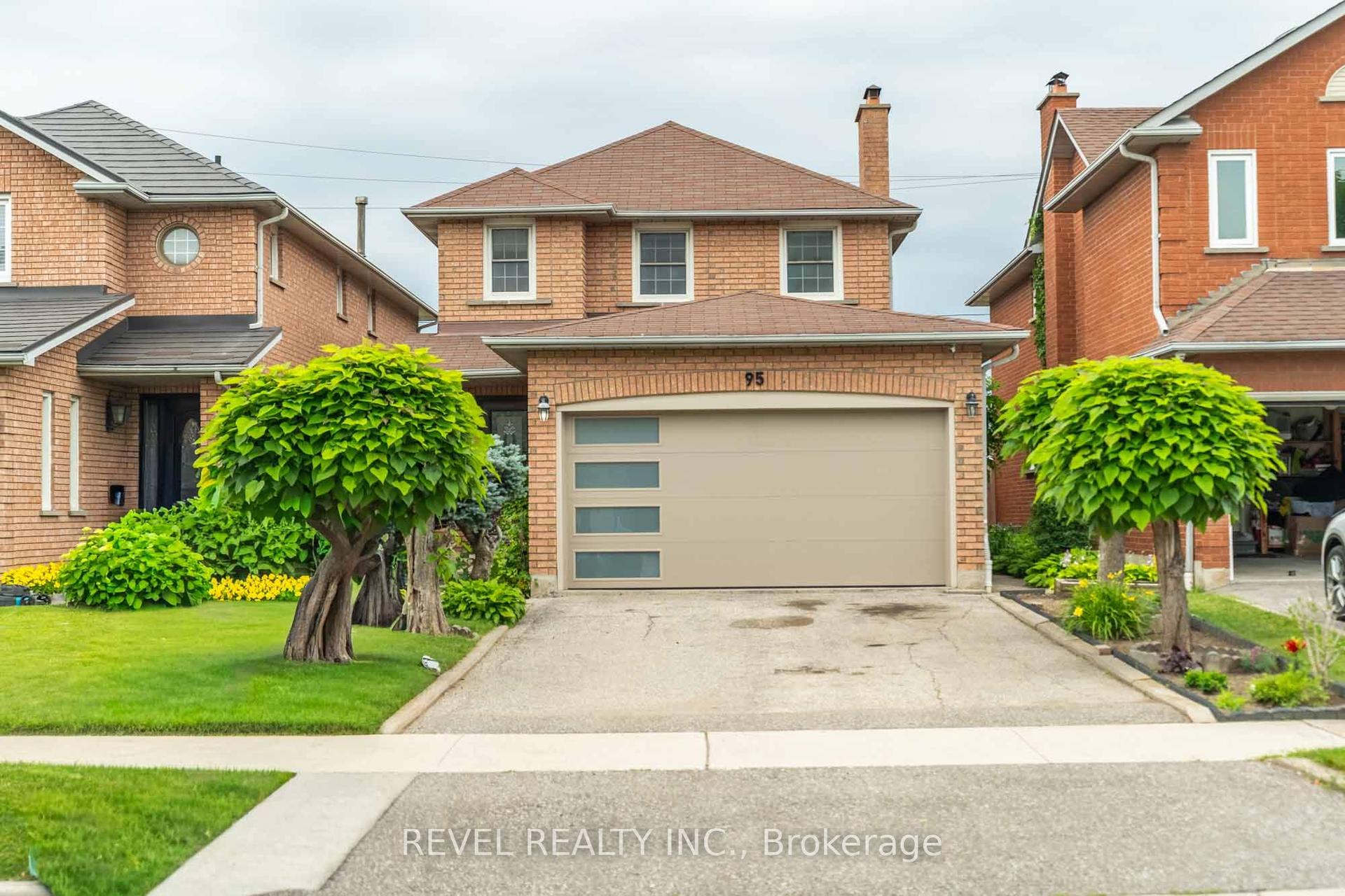 95 Cinrickbar Drive, Toronto — Detached for sale, photo 1
