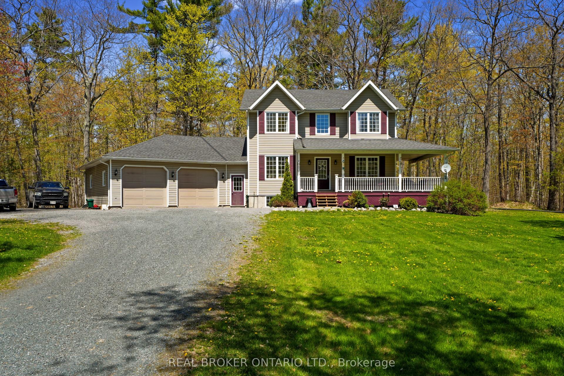 44 Centre Road — photo 1