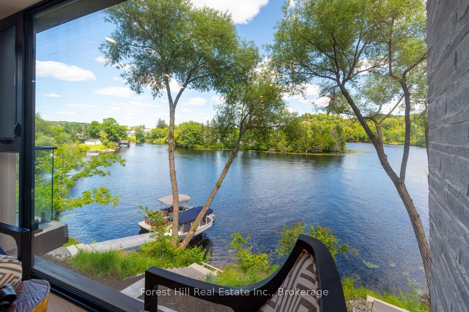 32 Brunel Road S 202 #202, Huntsville — Condo for sale, photo 1