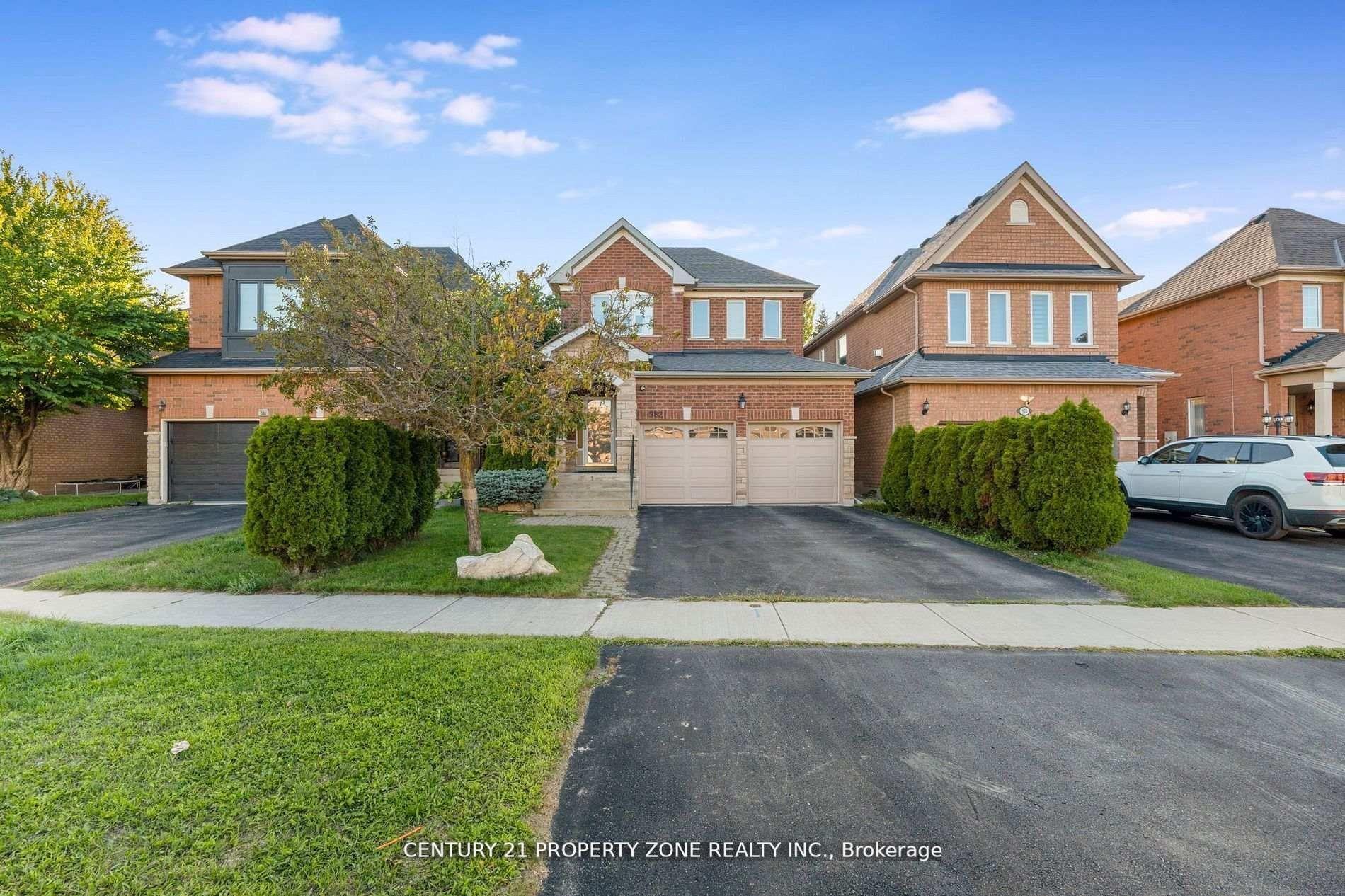 582 Plantation Gate, Newmarket — Detached for sale, photo 1