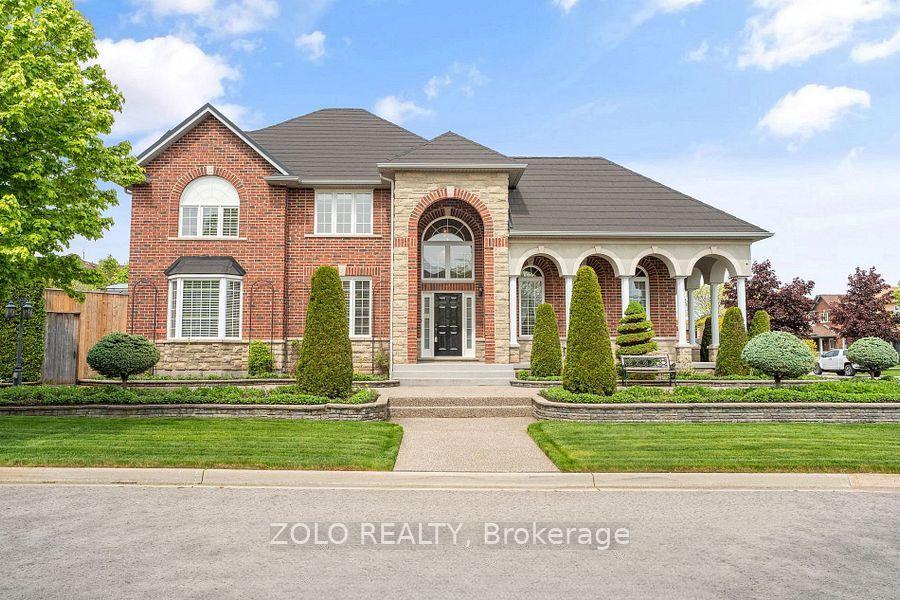 42 Vinifera Drive — photo 1