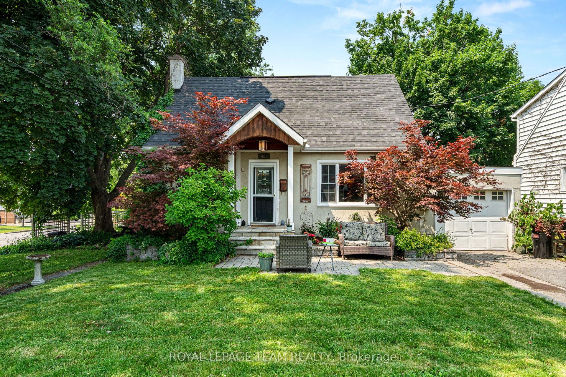 421 Greenwood Avenue — photo 1