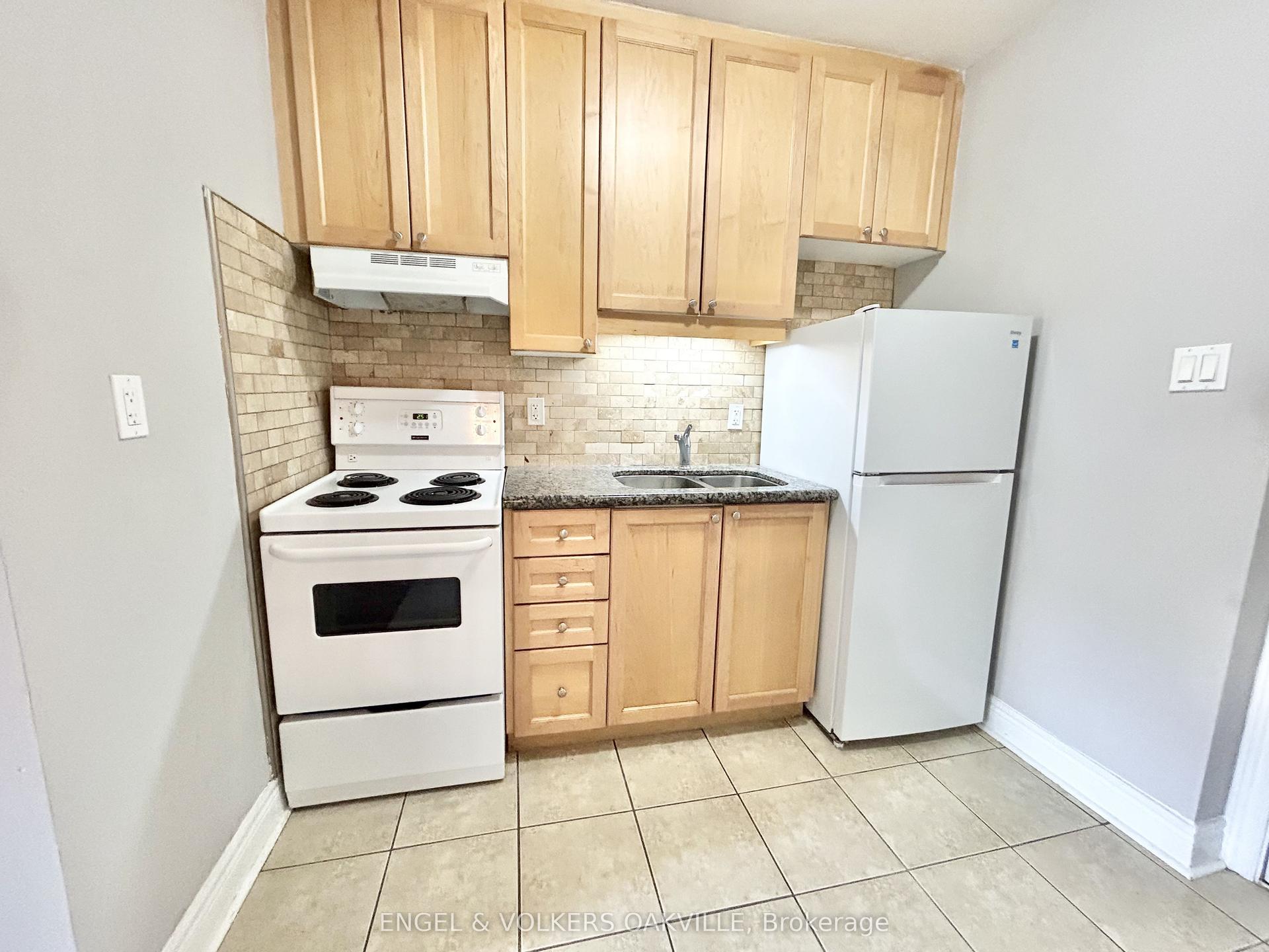 15 Thirty Third Street 109 #109 — photo 1
