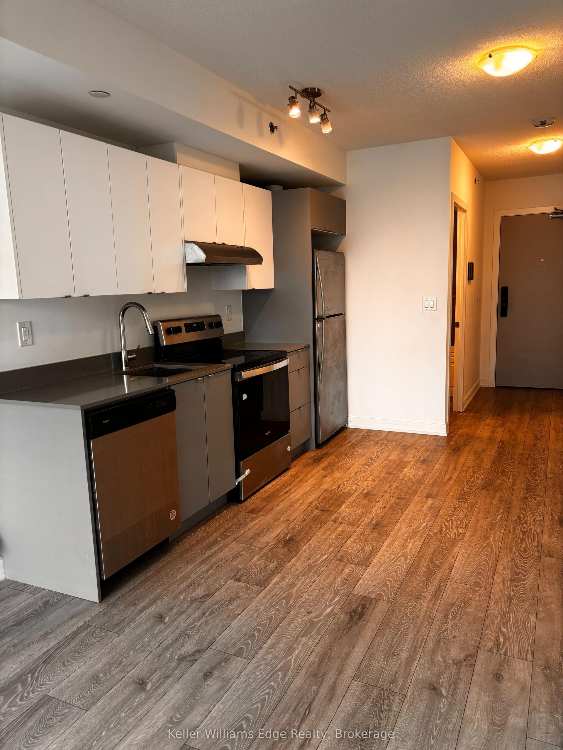 3200 Dakota Common 902 #902, Burlington — Condo for lease, photo 1