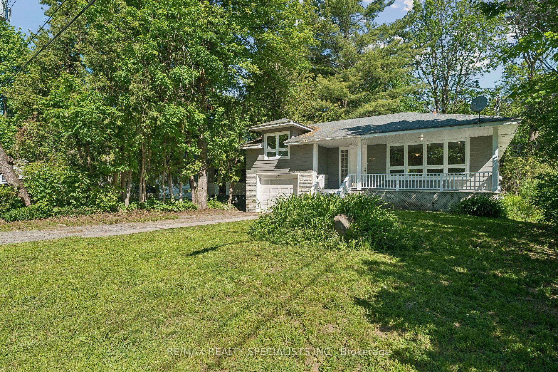 782 Hastings Avenue — photo 1