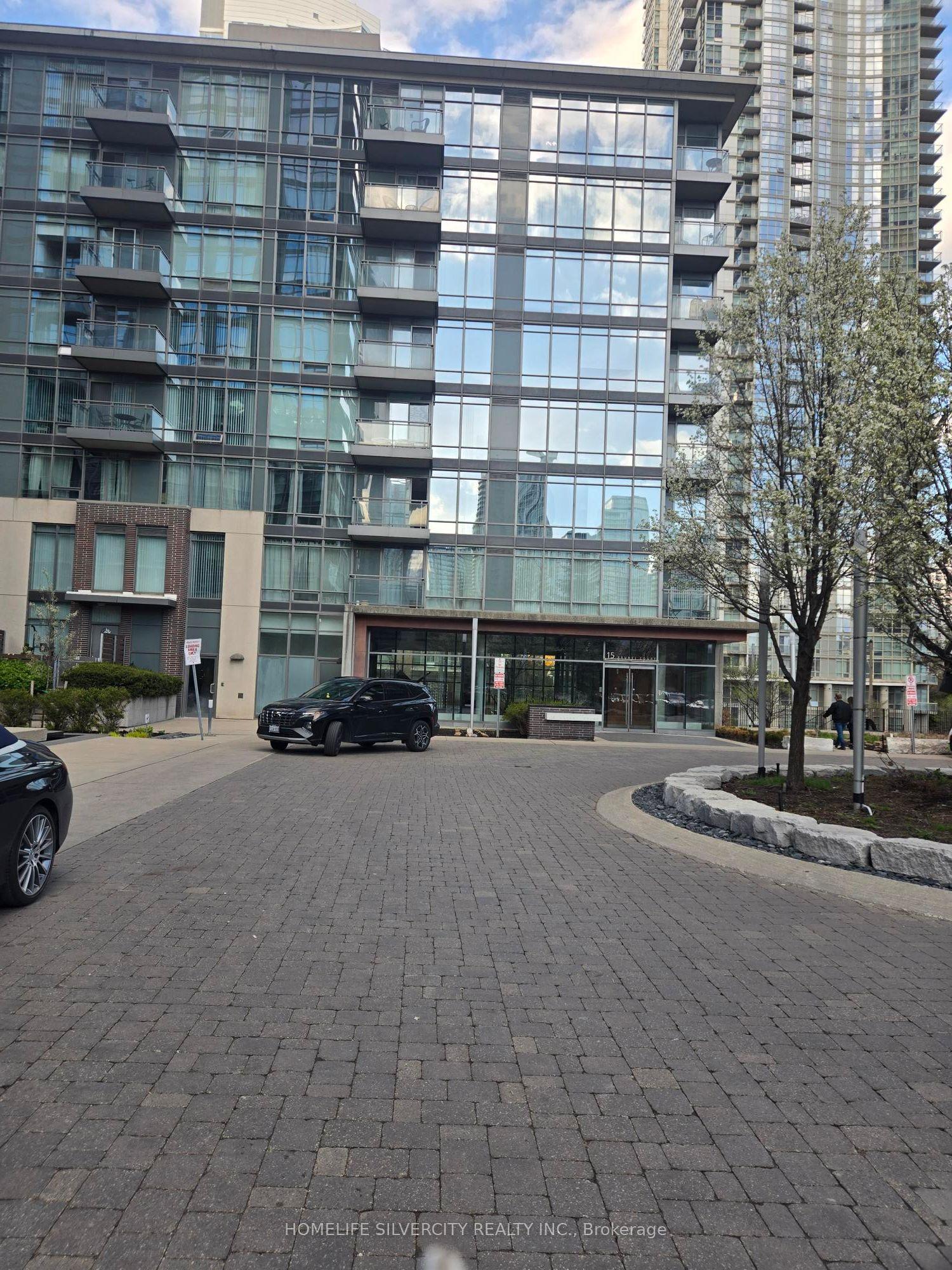 15 Brunel Court 327 #327 — photo 1