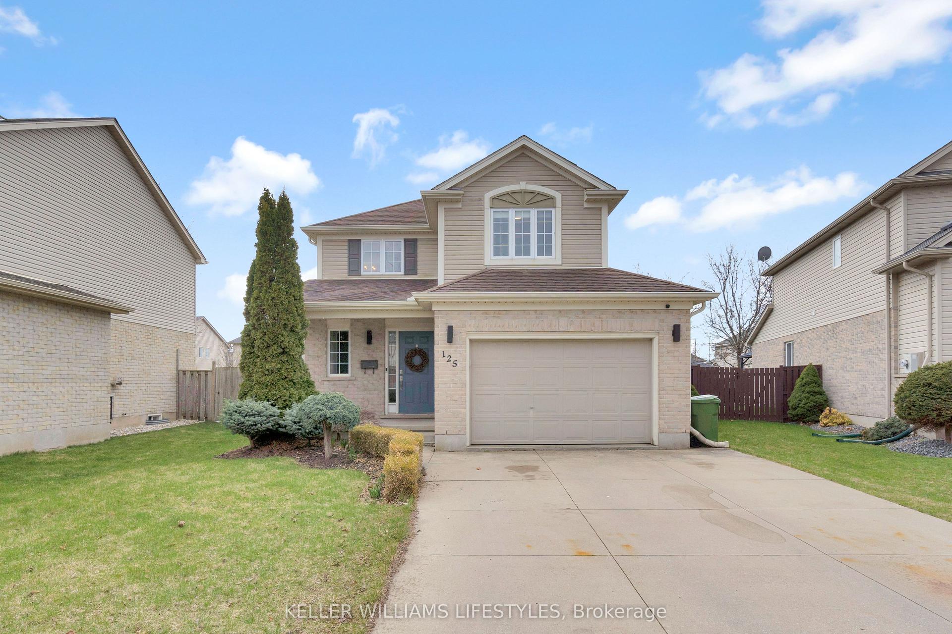 125 HAGERMAN Crescent — photo 1