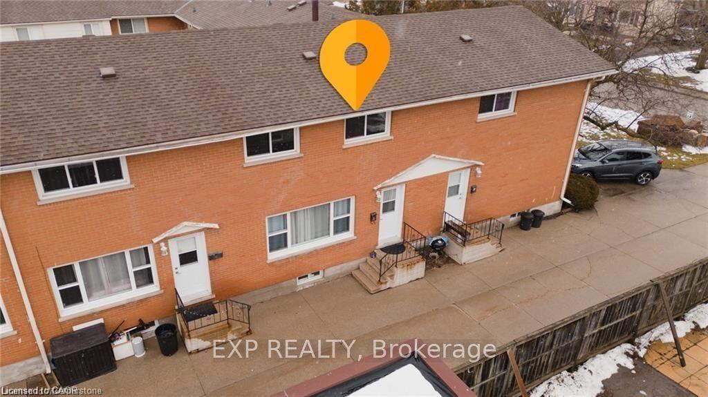 78 Bee Street 8 #8, Woodstock — Condo Town for lease, photo 1