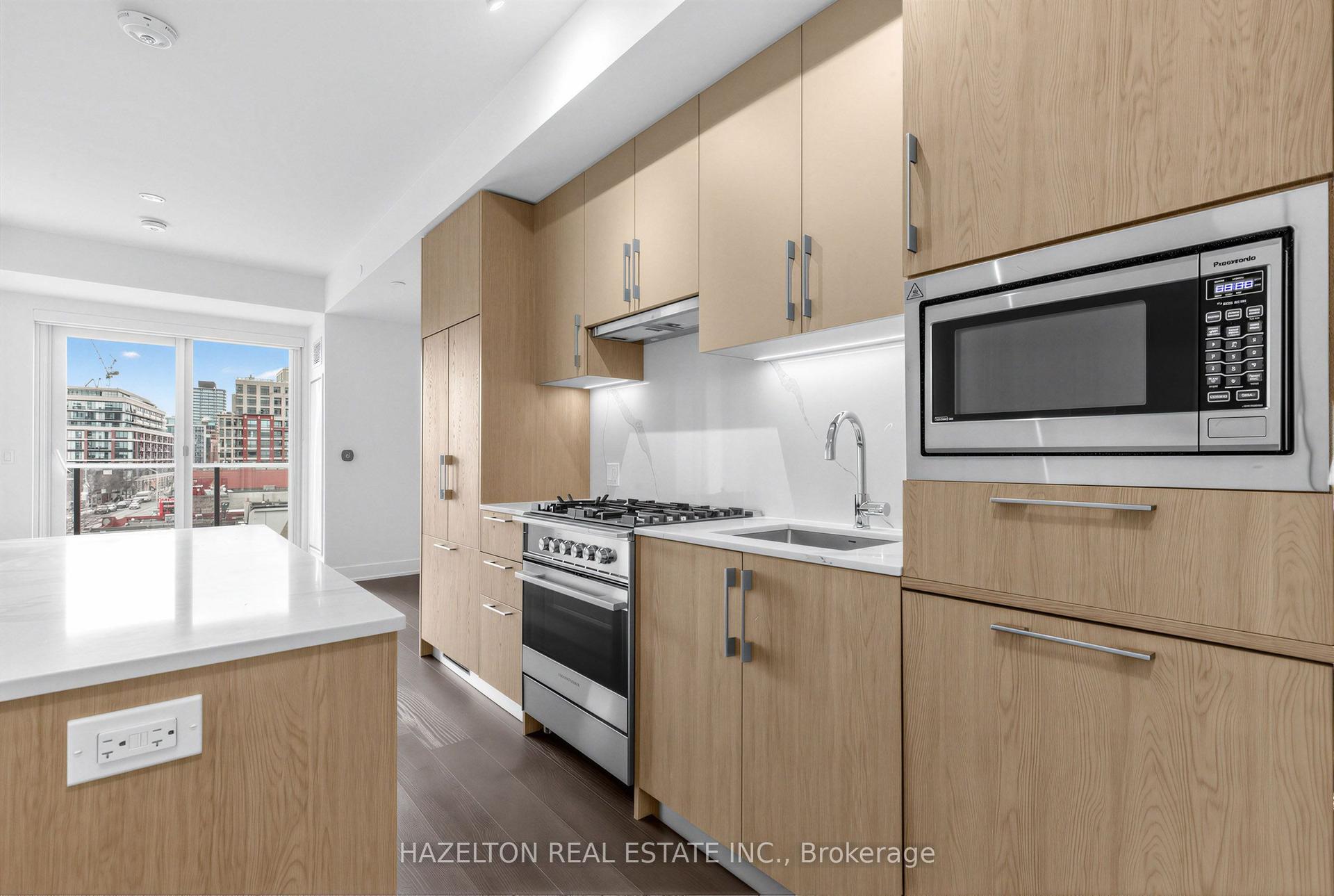 8 Manor Road W 711 #711, Toronto — Condo for lease, photo 1