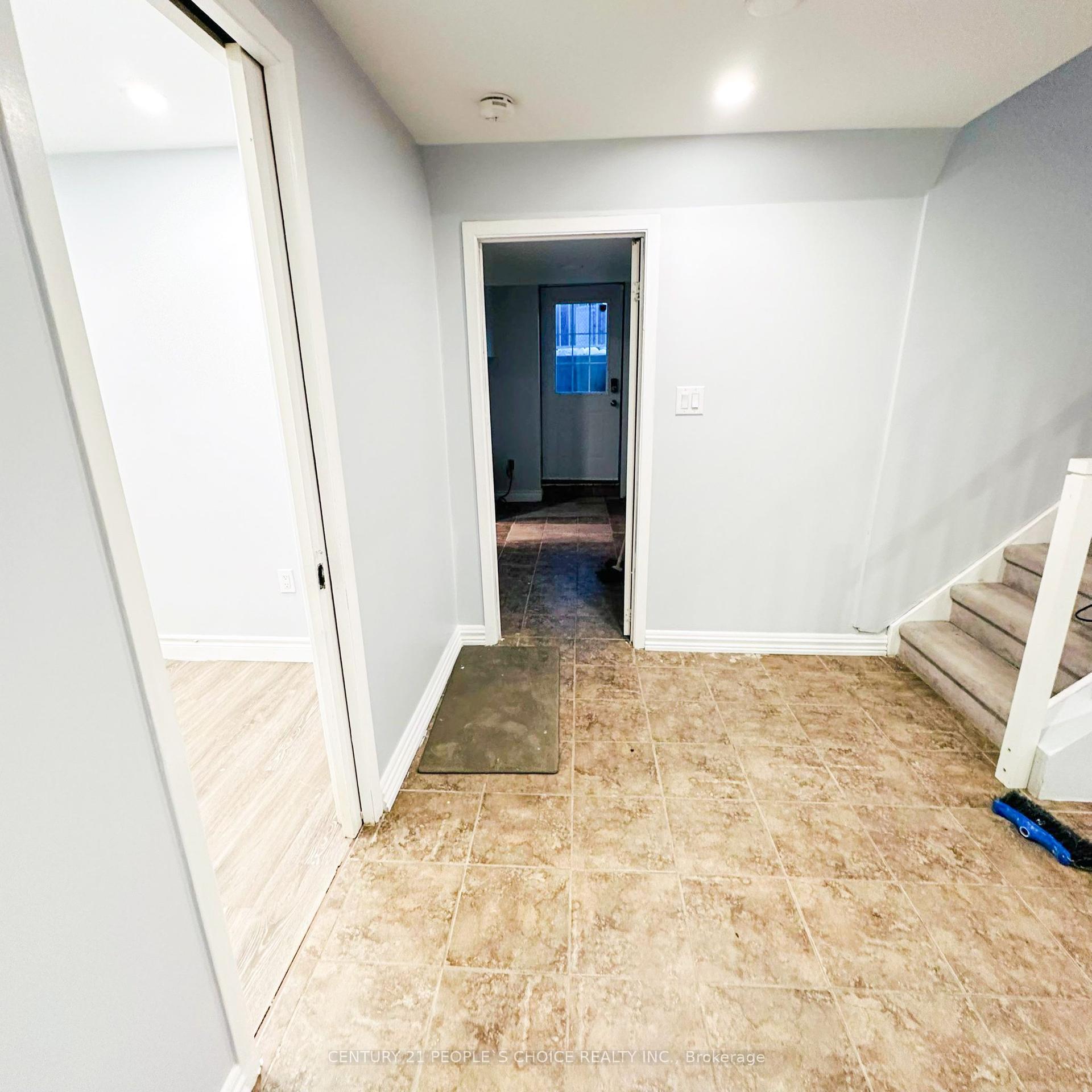 41 Coomer Crescent, Ajax — Detached for lease, photo 1