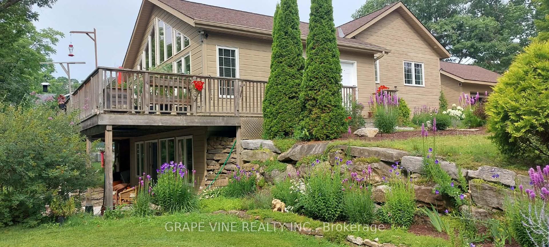 20 Bay Street, Rideau Lakes — Detached for sale, photo 1