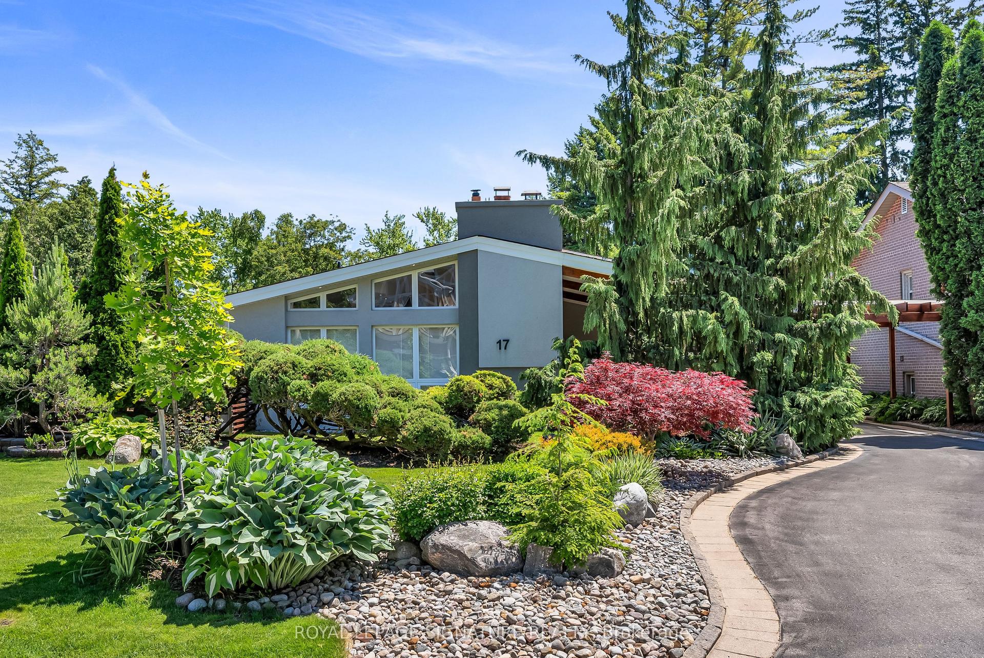 17 Kestell Lane, Toronto — Detached for sale, photo 1