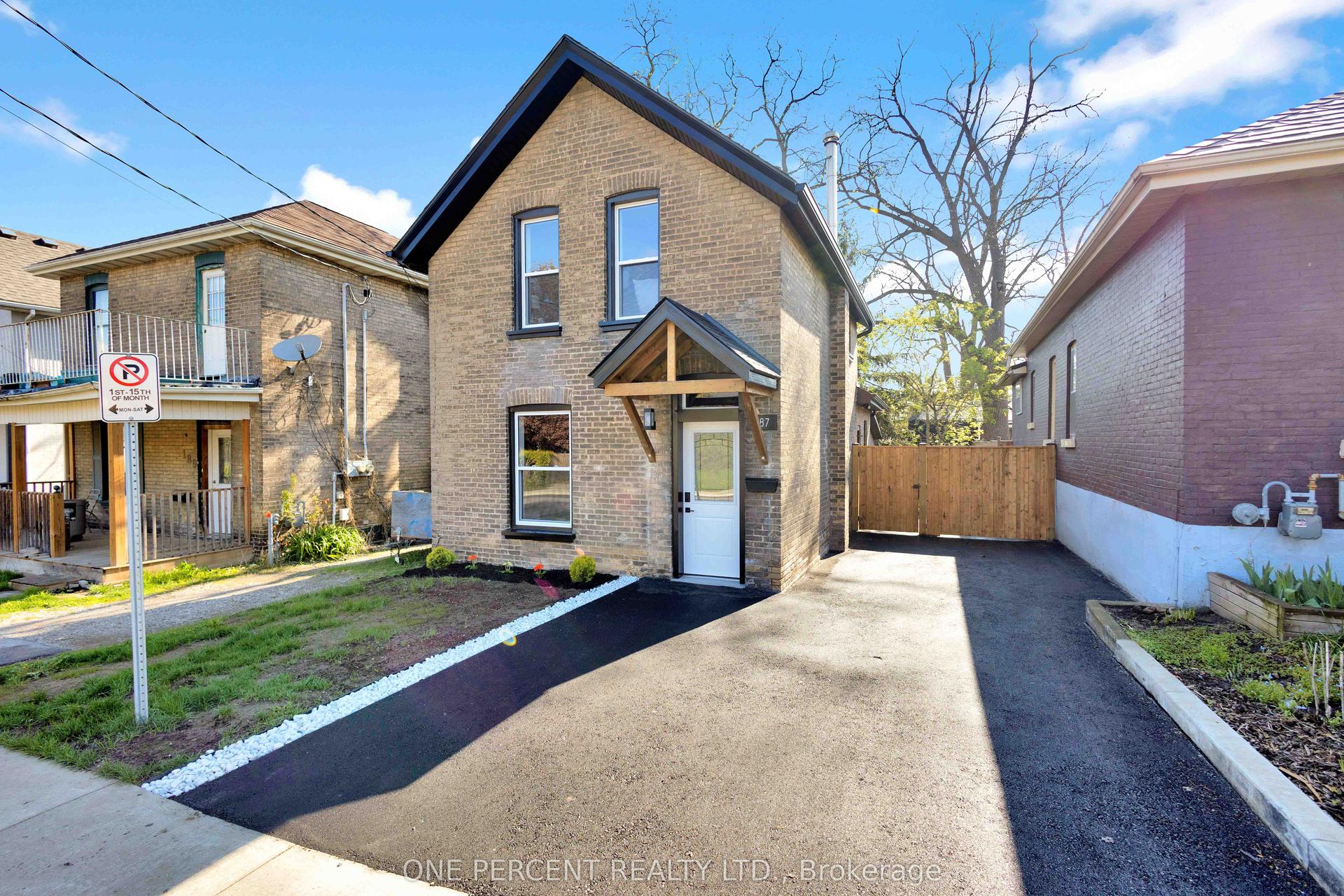 187 Drummond Street — photo 1