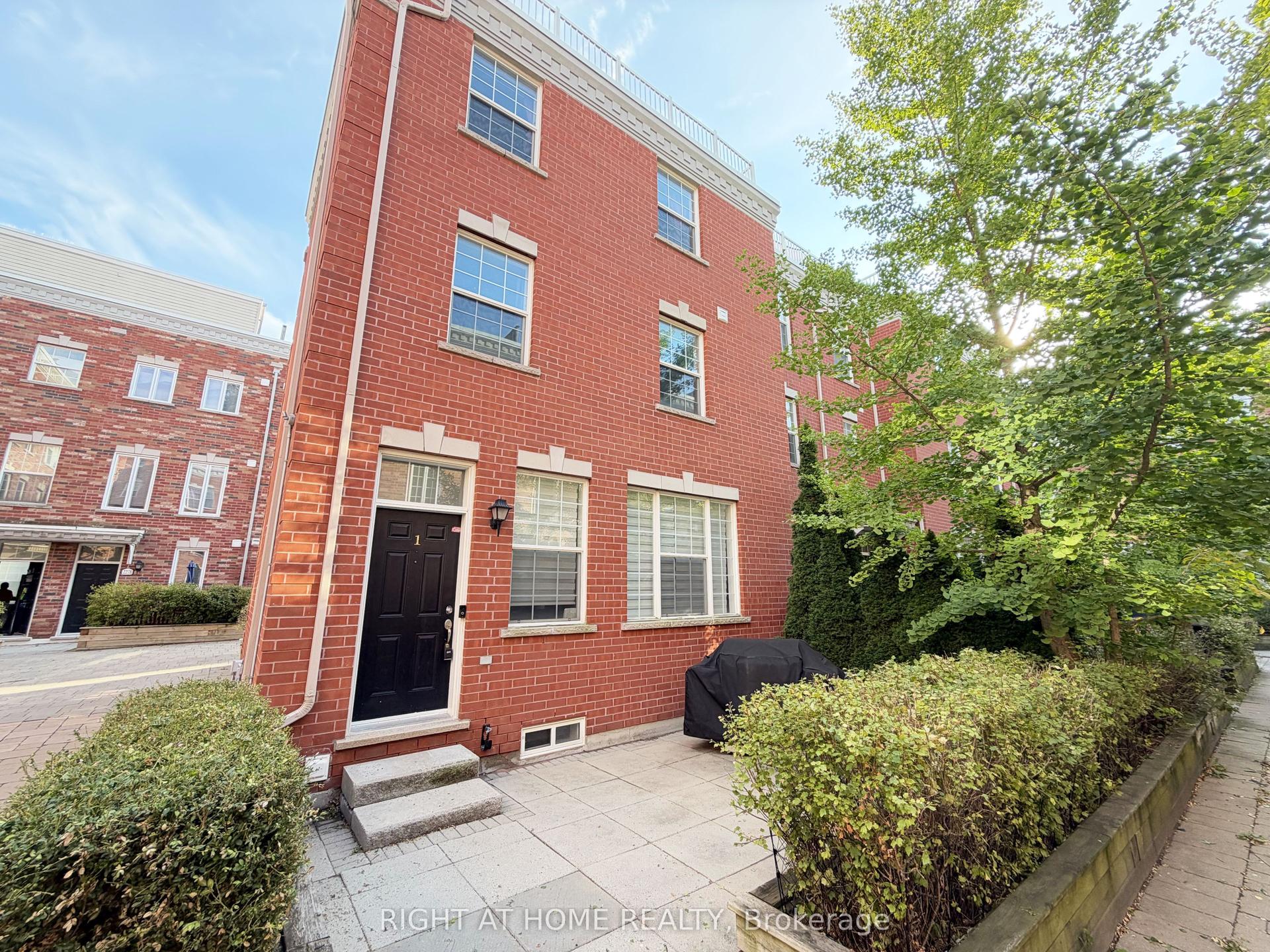 1 Fairhead Mews, Toronto — Townhouse for lease, photo 1