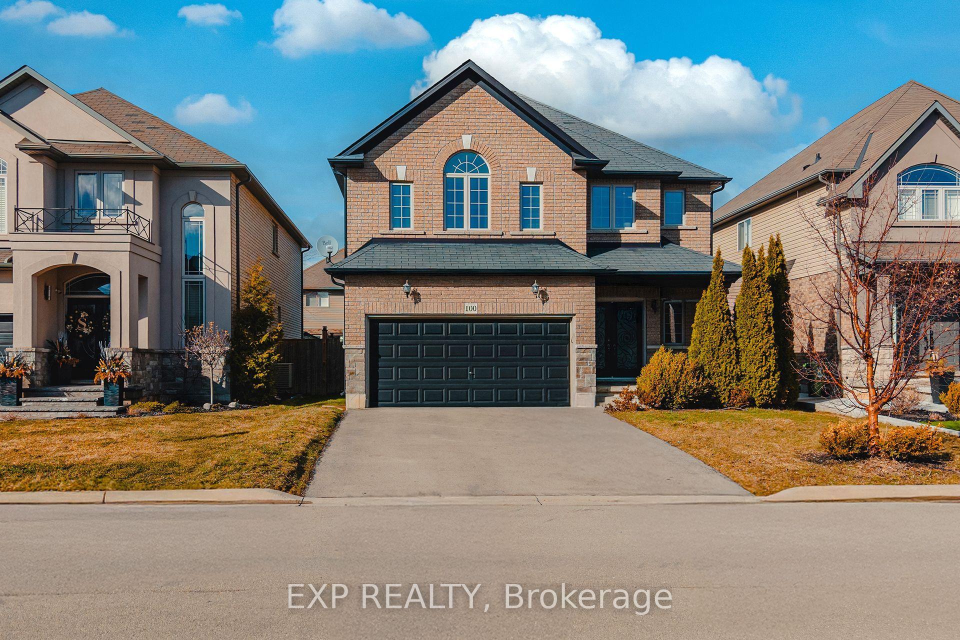 100 Garinger Crescent — photo 1
