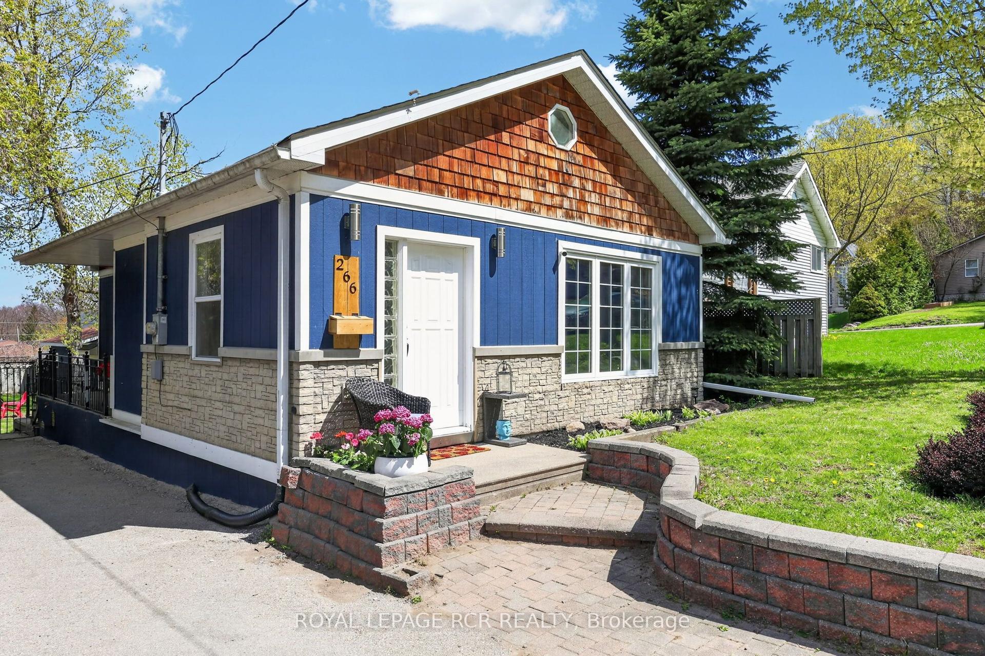 266 Kenwood Avenue — photo 1